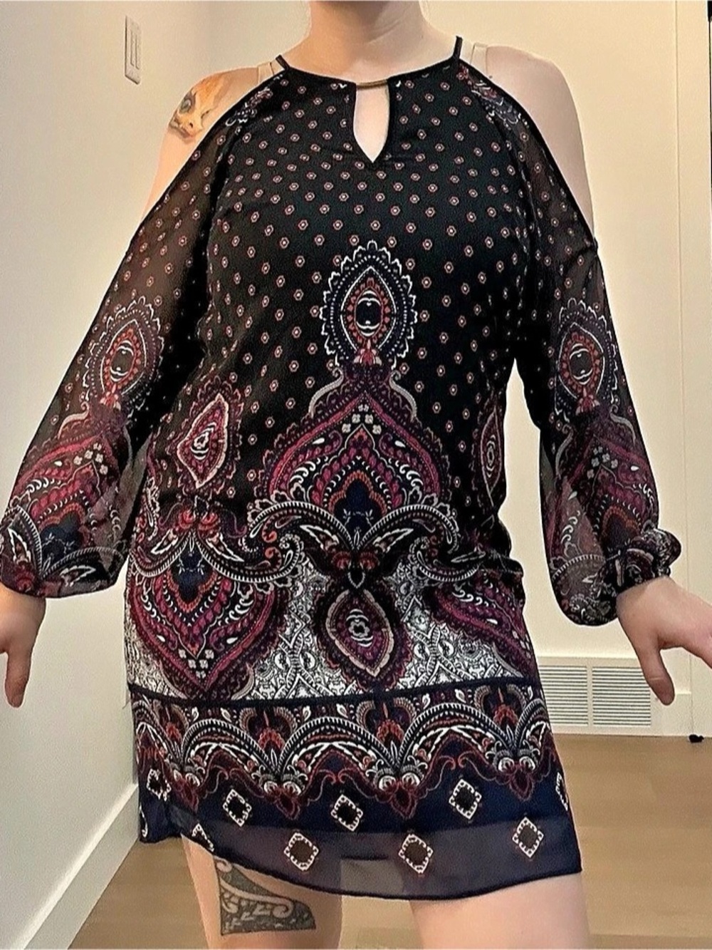 A. Byer Boho Paisley Cold Shoulder Shift Dress Medium